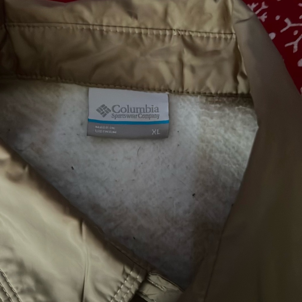 Comfy Button Up Jacket Perfect For Winter! - image 5